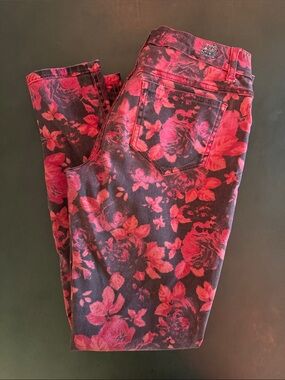 Women's Floral Skinny Jeans in Red